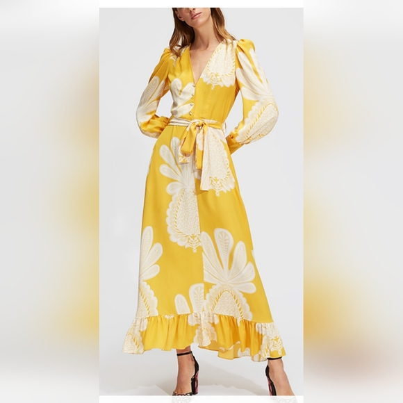 Moonsea Dresses & Skirts - Moonsea Yellow/white Short Sleeve Maxi Poly Dress. 1/4button. Ladies Size Small